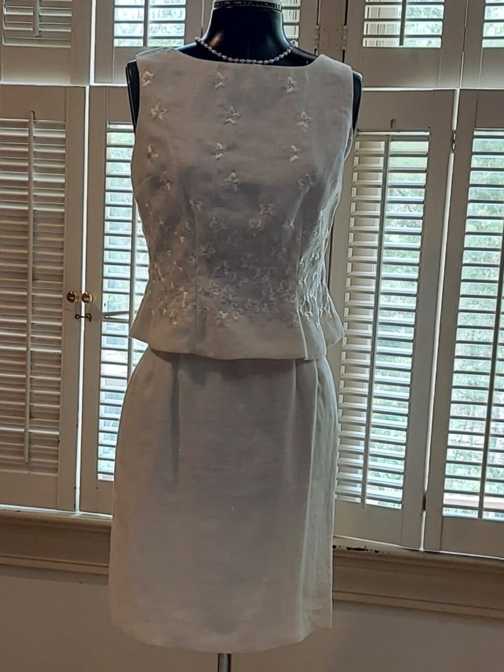 Althuser 100% Linen Two-Piece Off-White Sleeveless Skirt Set Size 4